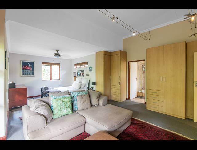 4 BEDROOM HOUSE FOR SALE IN NORTH RIDING AH